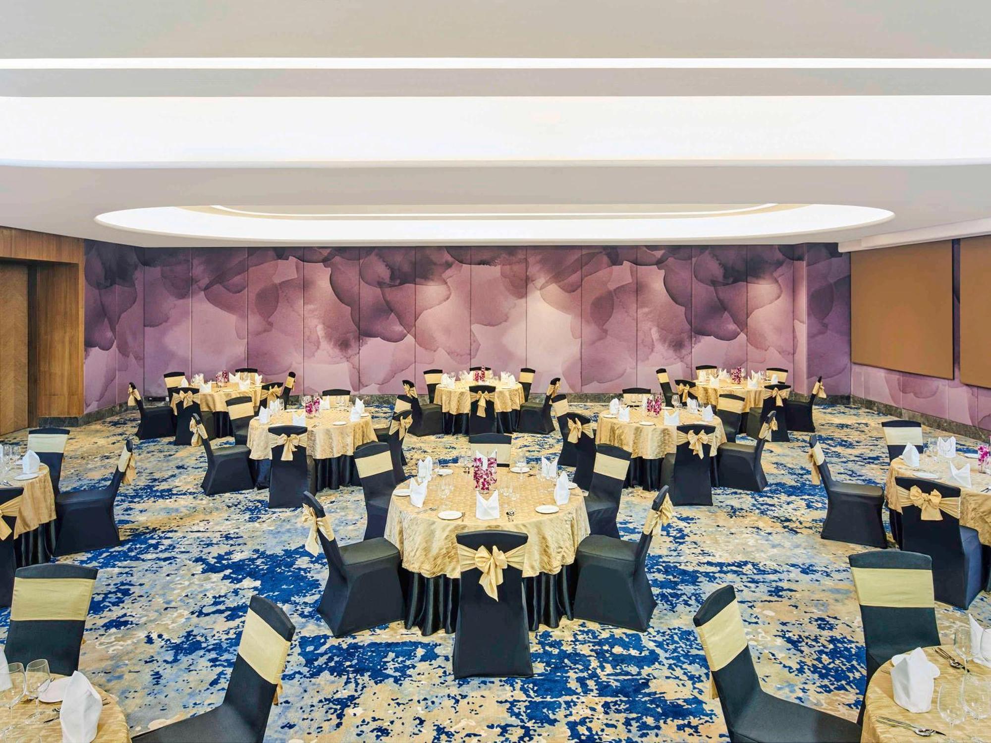 Novotel Mumbai International Airport Экстерьер фото The ballroom