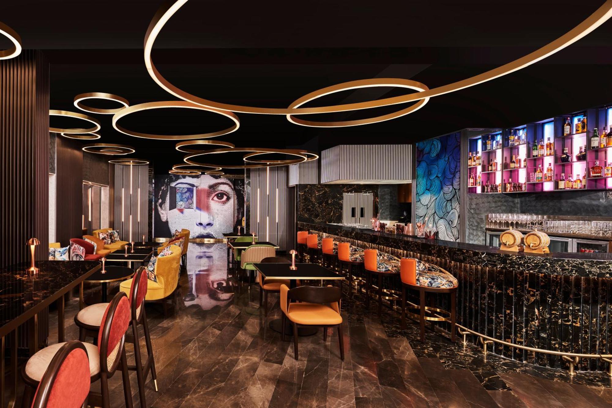 Novotel Mumbai International Airport Экстерьер фото The interior of the bar