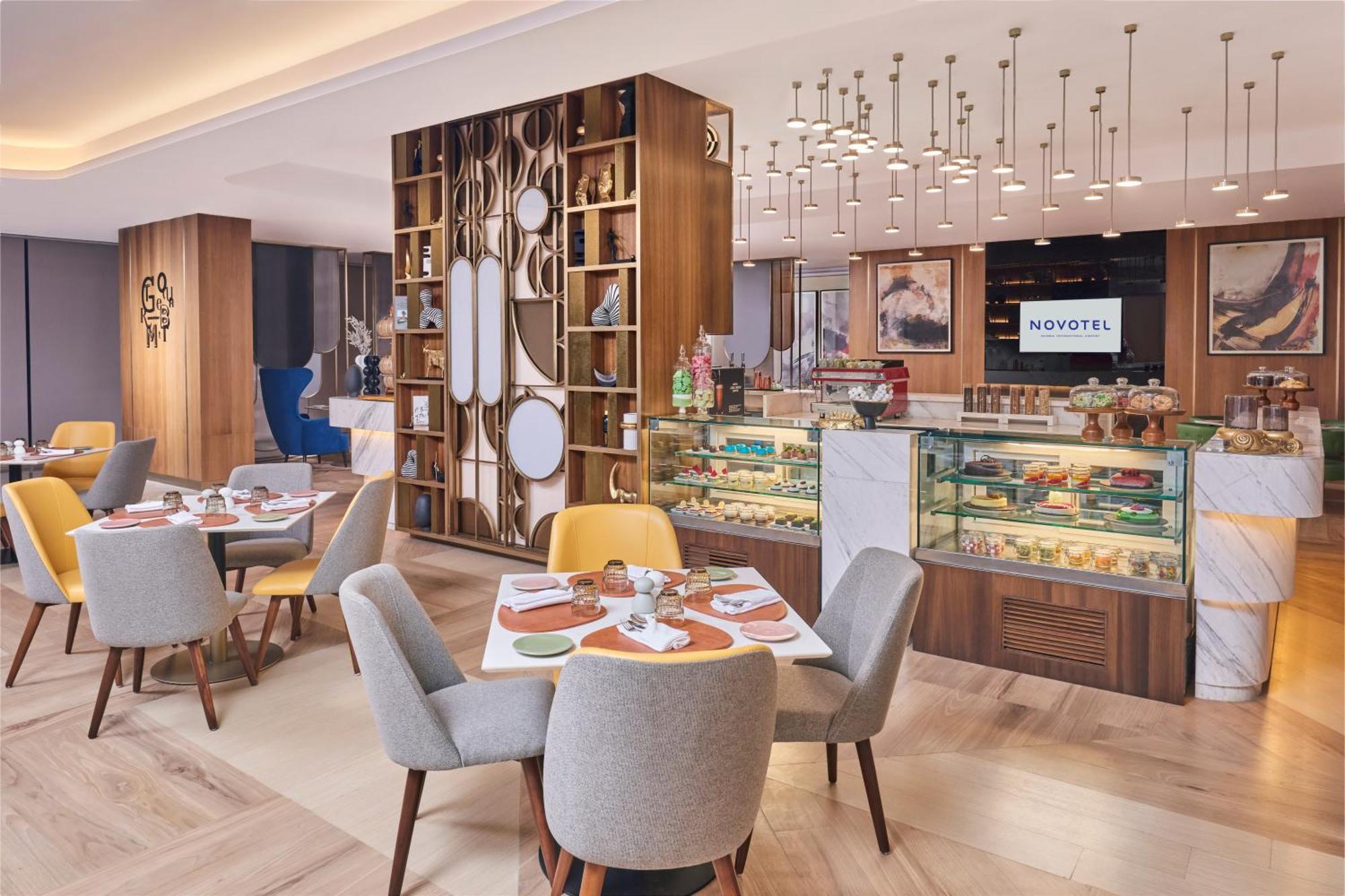 Novotel Mumbai International Airport Экстерьер фото The restaurant at Novotel London West